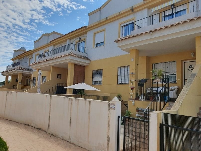 2 bedroom apartment / flat for sale in Cox, Costa Blanca