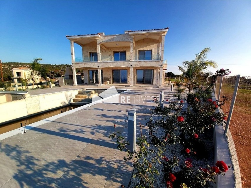 Villa, Renovated, Swimming Pool, Sea View, Roof Garden, Water Well